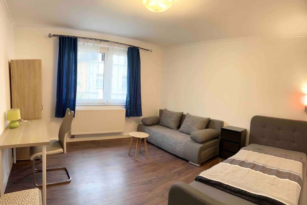 Duesseldorf Messe And Airport, 2-Bedroom Apartment With Kitchen And Garden Duisburgo Esterno foto